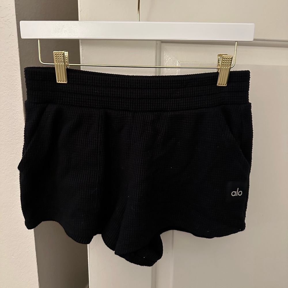 ALO Yoga Women's Dark Athletic Shorts